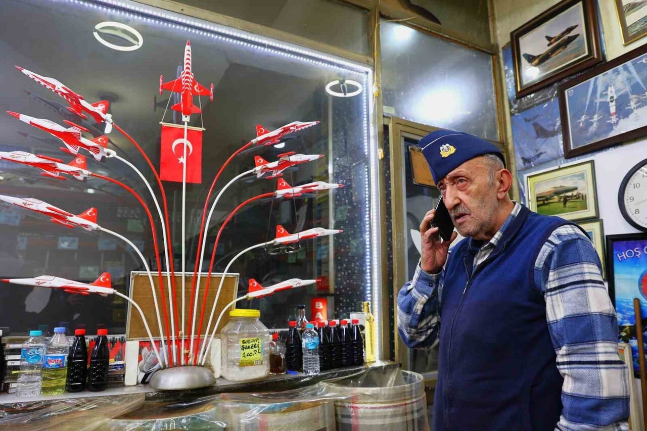 ELAZIĞ'DA DÖNEM KAYBI NEDENİYLE PİLOT OLMA HAYALİNİ GERÇEKLEŞTİREMEYEN ATİLLA DEMİRBAŞ, BU...