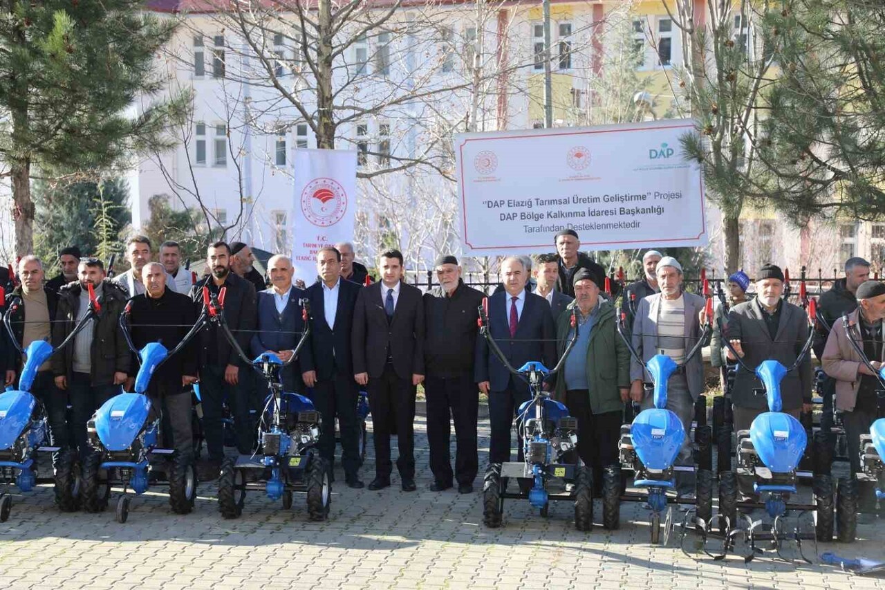 ELAZIĞ'IN ARICAK İLÇESİNDE ‘TARIMSAL ÜRETİM GELİŞTİRME' PROJESİ ÇERÇEVESİNDE 65 ÜRETİCİYE ÇAPA...