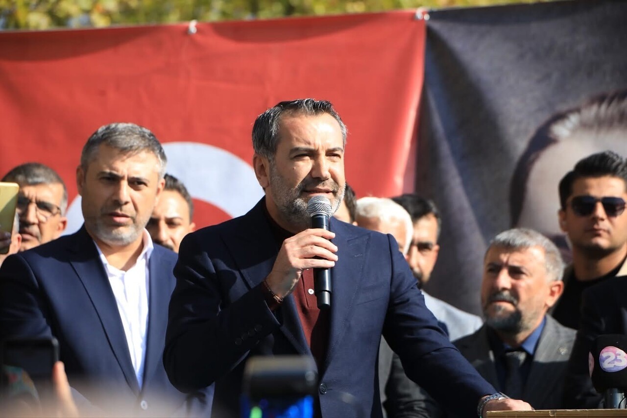 ELAZIĞ BELEDİYE BAŞKANI ŞAHİN ŞERİFOĞULLARI SOSYAL MEDYA HESABINDAN ELAZIĞSPOR’LA İLGİLİ BİR...