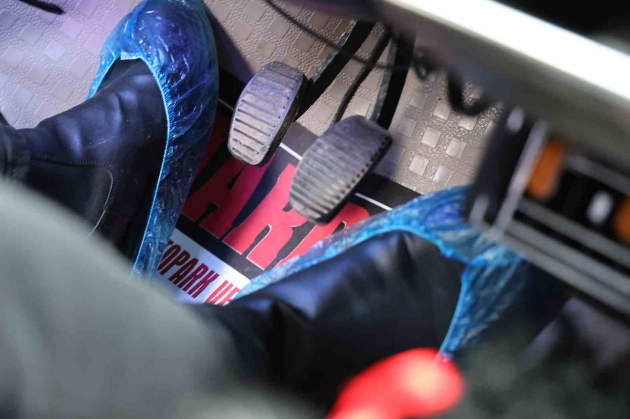 ELAZIĞ’DA YAŞAYAN FURKAN DUMAN, ‘HOROZ’ ADINI VERDİĞİ 1980 MODEL MURAT 131’E GÖZÜ GİBİ BAKIYOR....