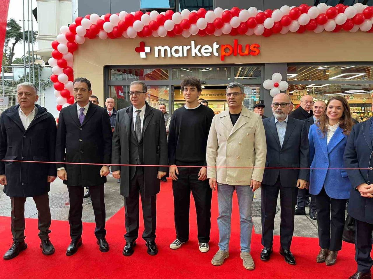 ENERJİ SEKTÖRÜNDE YAKIN TARİHİN EN STRATEJİK SATIN ALIMLARINDAN BİRİNE İMZA ATARAK BP'NİN TÜRKİYE...