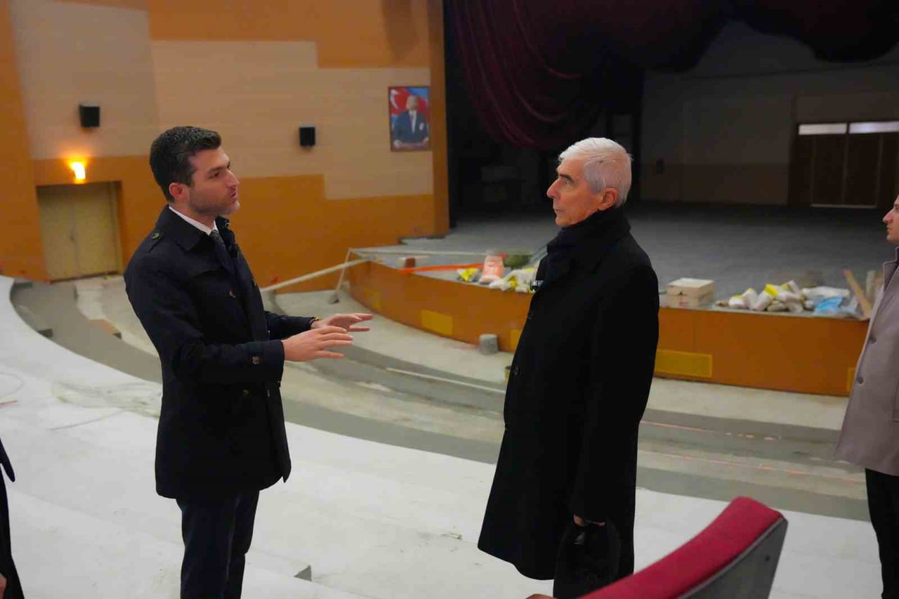 ERBAA BELEDİYESİ, AHMET YENİHAN KONGRE VE KÜLTÜR MERKEZİ'NDE SAHNE, KOLTUK, AYDINLATMA VE TEKNİK...