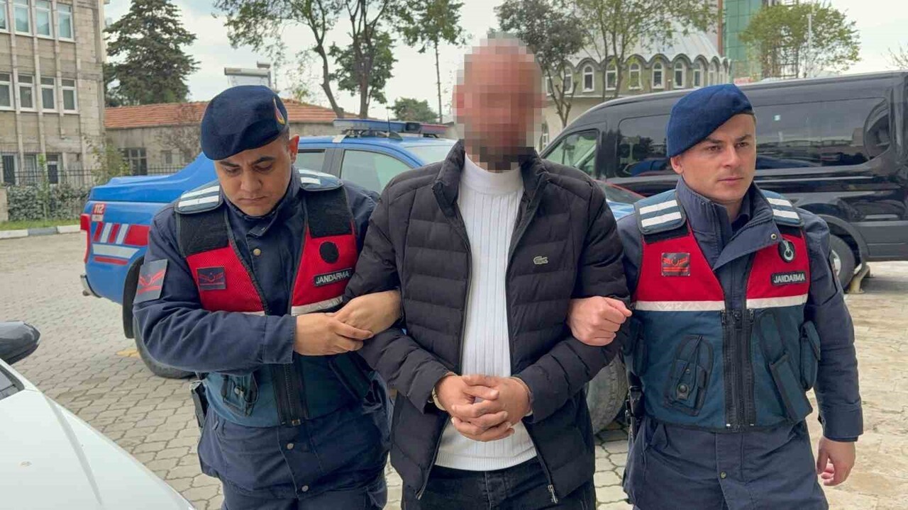 ERKAN A., JANDARMADAKİ İŞLEMLERİNİN ARDINDAN SAMSUN ADLİYESİNE SEVK EDİLDİ.