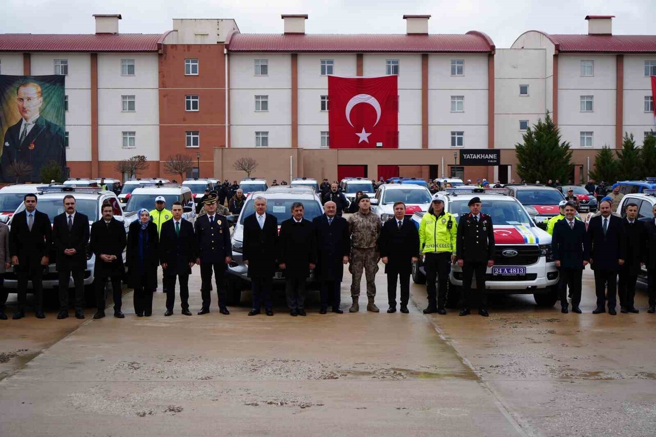 ERZİNCAN’DA GÜVENLİK GÜÇLERİNE 122 YENİ ARAÇ TESLİM EDİLDİ