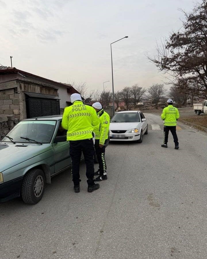 ERZİNCAN’DA OKUL ÇEVRELERİNDE GÜVENLİ OKUL UYGULAMASI