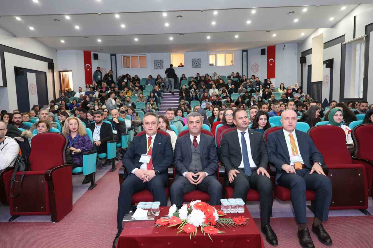 ERZURUM'DA ÖZEL EĞİTİM ÖĞRENCİSİ BULUNAN ÖĞRETMENLERE YÖNELİK KAPSAYICI BİR PROGRAM...