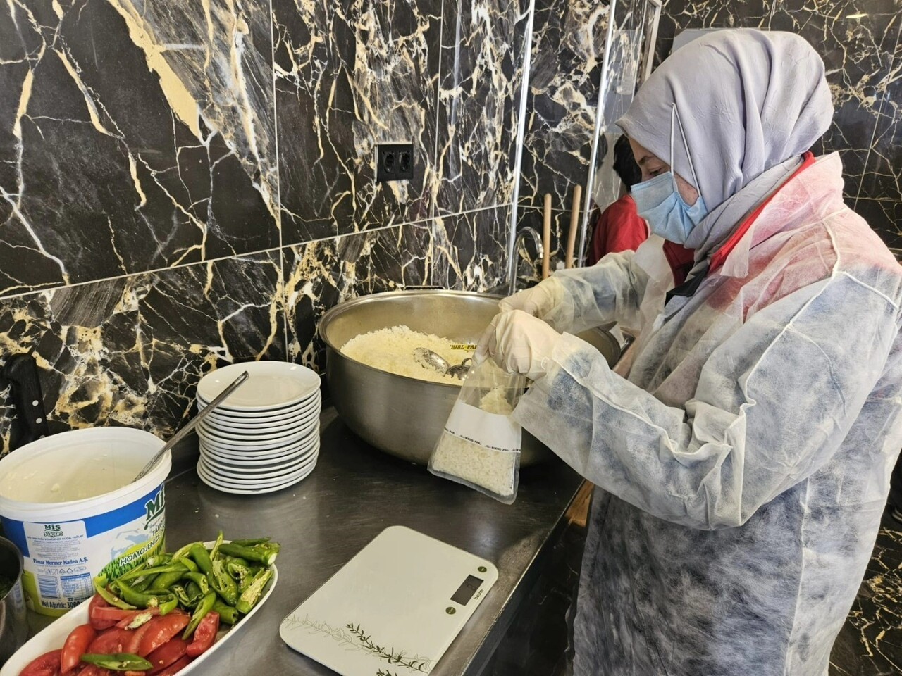 ERZURUM GENELİNDE YEM, GIDA VE GIDA İLE TEMASTA BULUNAN MADDE-MALZEME ÜRETEN İŞLETMELERE YÖNELİK...