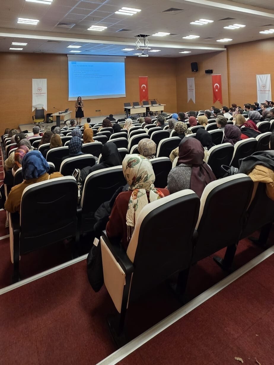 ERZURUM SAĞLIK İL MÜDÜRLÜĞÜ, SİGARAYI BIRAKMAK İSTEYEN VATANDAŞLARA YÖNELİK ÇAĞRIDA...