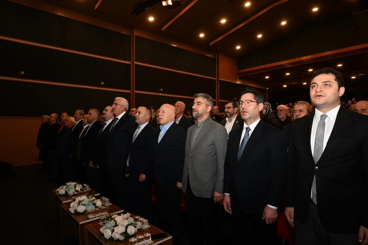 ERZURUM’UN YETİŞTİRDİĞİ ÖNEMLİ DEĞERLERDEN BİRİSİ OLAN ALVARLI EFE HAZRETLERİ ANMA PROGRAMI...