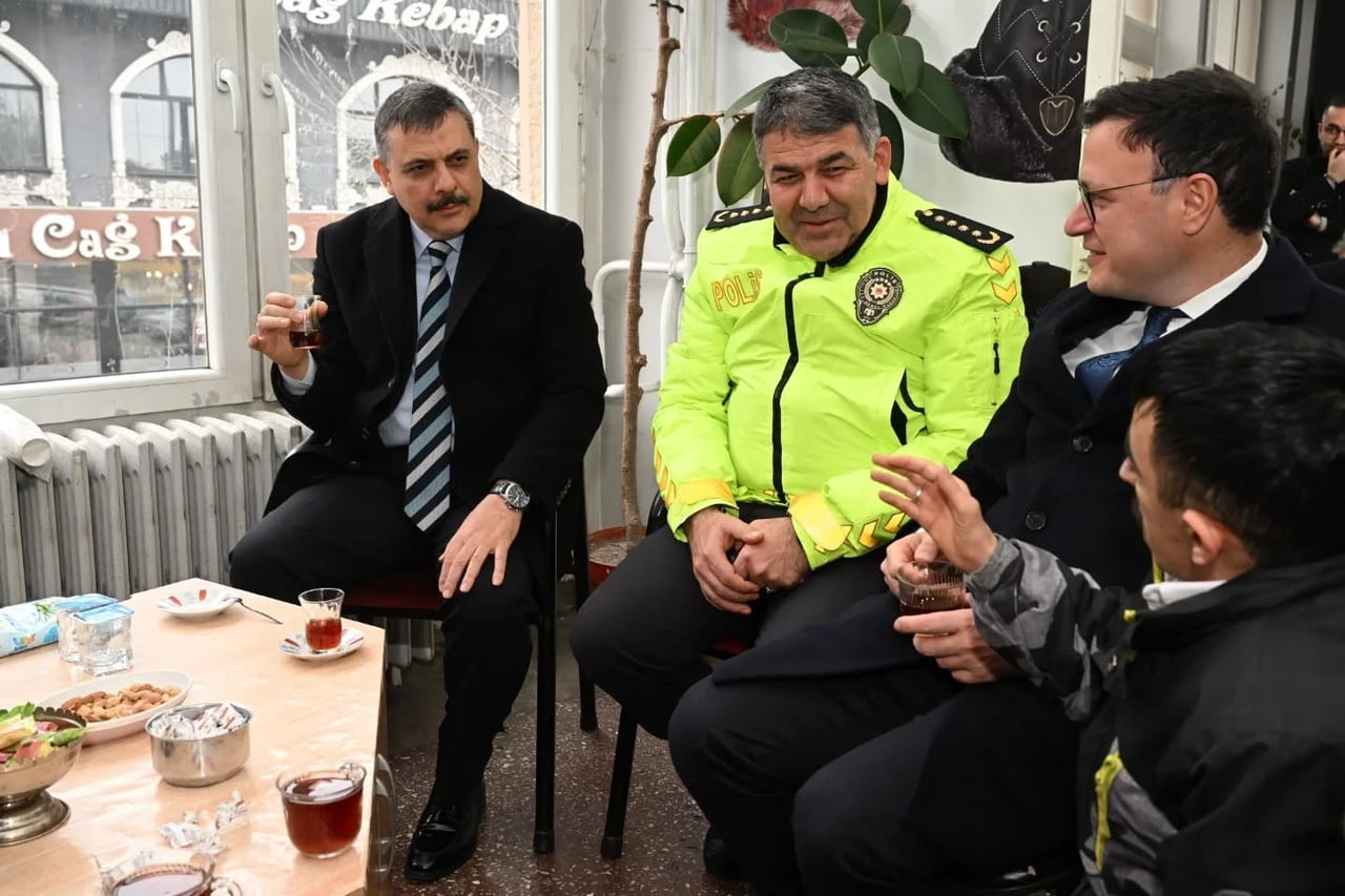 ERZURUM VALİSİ MUSTAFA ÇİFTÇİ, KONGRE CADDESİ ÖZEL İDARE İŞ MERKEZİ’NDE FAALİYET GÖSTEREN...