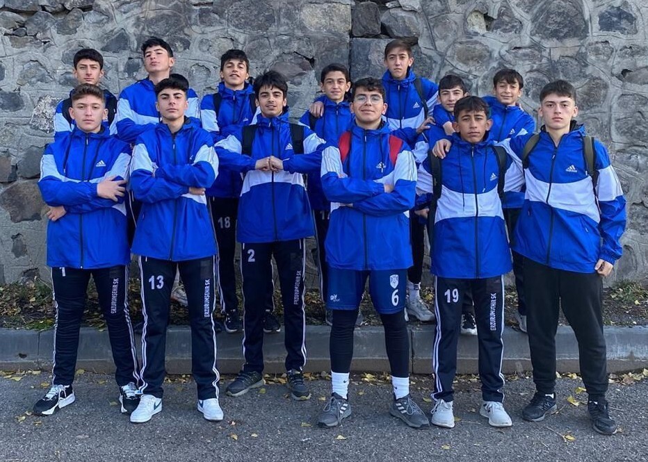 ERZURUMŞEHİR SPOR KULÜBÜ U-16 TAKIMI PLAY OFF’LARA KALARAK ÖNEMLİ BİR BAŞARI GÖSTERDİ.