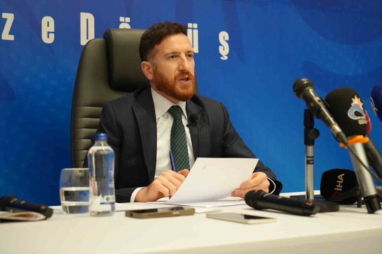 ERZURUMSPOR FK BAŞKANI AHMET DAL, DÜZENLEDİĞİ BASIN TOPLANTISINDA TAKIMIN LİGDEKİ DURUMU, EKONOMİK...