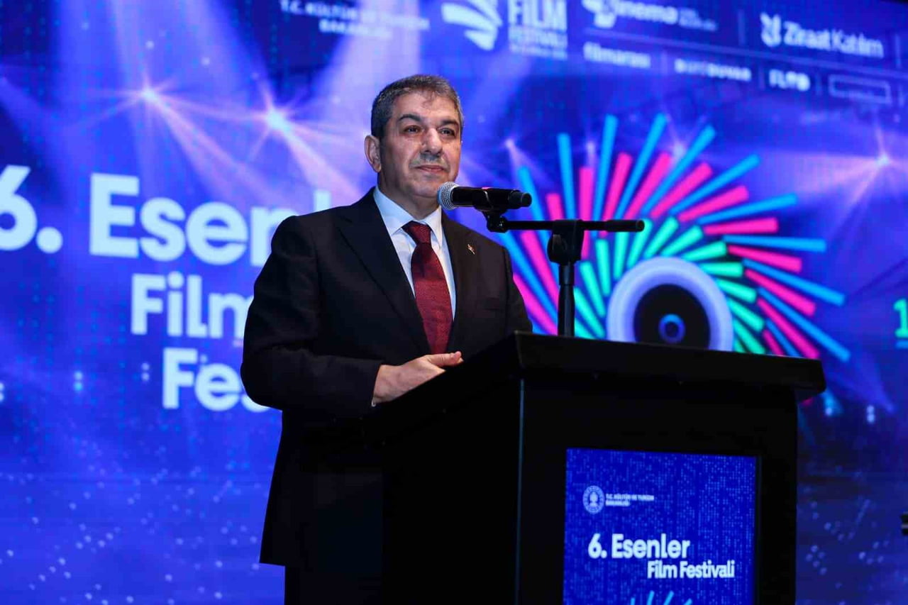 ESENLER BELEDİYE BAŞKANI M. TEVFİK GÖKSU PROGRAMDA BİR KONUŞMA YAPTI