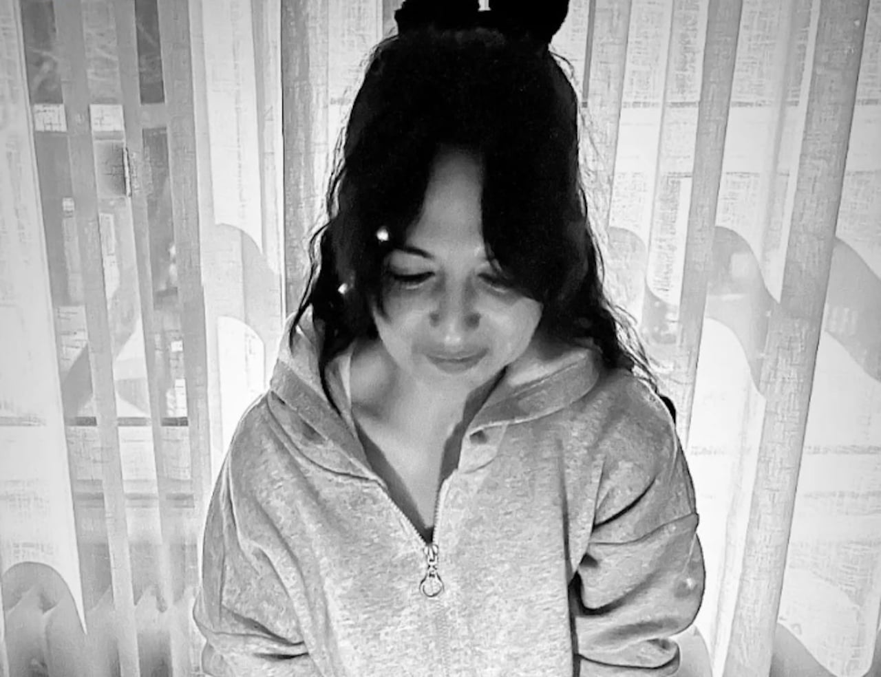 ESER MUMCUOĞLU, BİNANIN 14'ÜNCÜ KATINDAN DÜŞEREK HAYATINI KAYBETTİ.