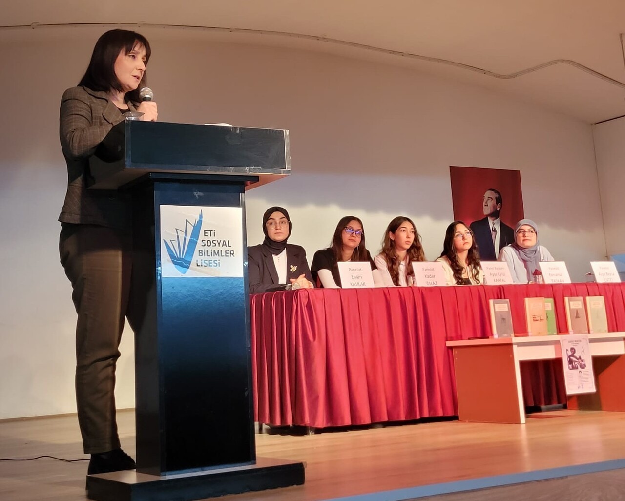 ESKİŞEHİR'DE ANADOLU MEKTEBİ YAZAR OKUMALARI PROJESİ KAPSAMINDA, 'SAİT FAİK ABASIYANIK' PANELİ...