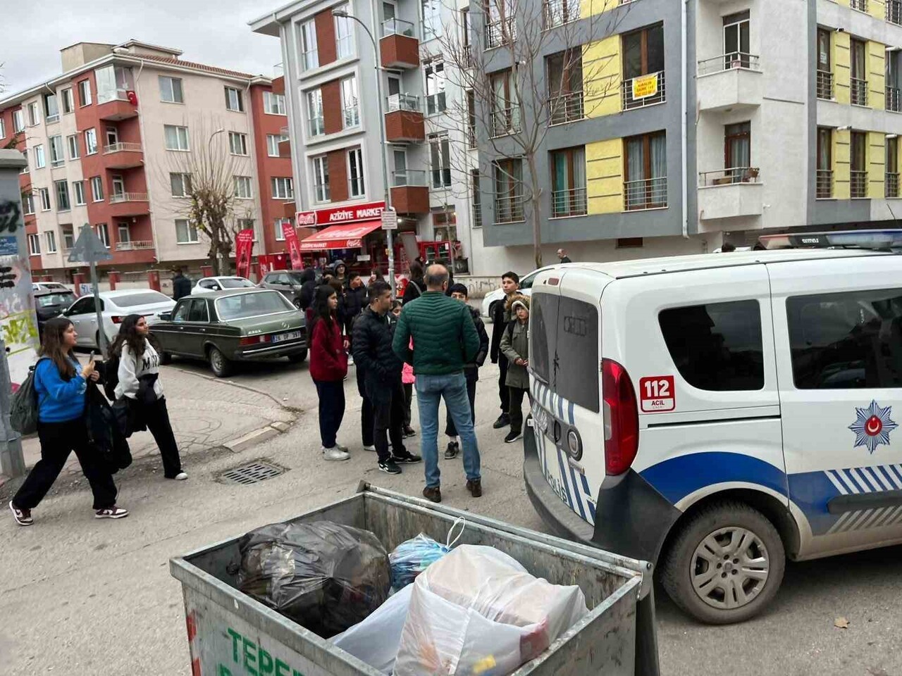 ESKİŞEHİR'DE OKULDAN ÇIKARKEN KİMLİĞİ BELİRSİZ KİŞİLER TARAFINDAN BIÇAKLANAN 12 YAŞINDAKİ ÇOCUK...