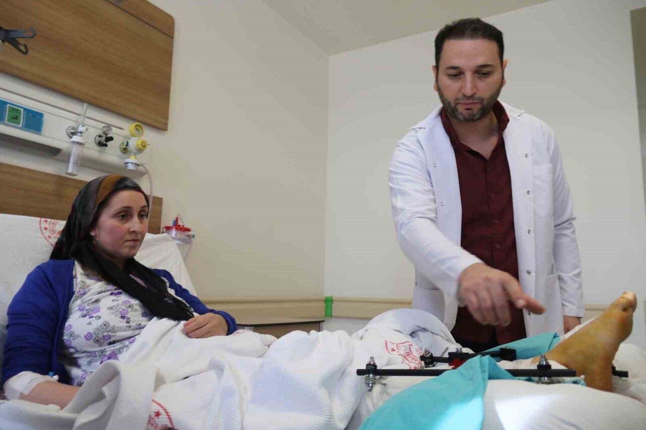 ESKİŞEHİR’DE 3 ÇOCUK ANNESİ FABRİKA İŞÇİSİ KADININ FORKLİFT TARAFINDAN PARÇALANAN BACAKLARI AMPUTE...