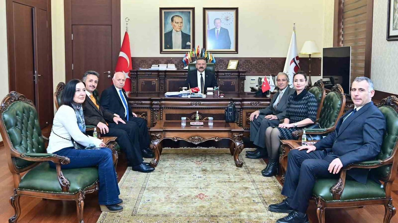 ESKİŞEHİR ‘UZLAŞTIRMA’DA ÖN SIRALARDA.ESKİŞEHİR UZLAŞTIRMACILAR DERNEĞİ (ES-UZ-DER'İN ESKİŞEHİR...