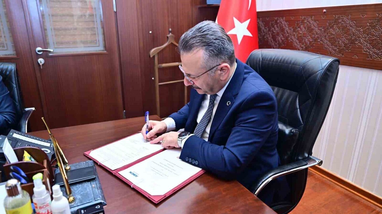 ESKİŞEHİR VALİLİĞİ HİMAYELERİNDE İL MİLLÎ EĞİTİM MÜDÜRLÜĞÜ İLE ANADOLU ASLANLARI İŞ ADAMLARI...