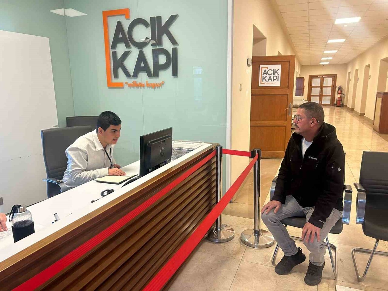 ESKİŞEHİR VALİLİĞİNDE MEMUR OLARAK ÇALIŞMA HAYALİ OLAN 18 YAŞINDAKİ ZİHİNSEL ENGELLİ EYMEN ÇAĞLAR...