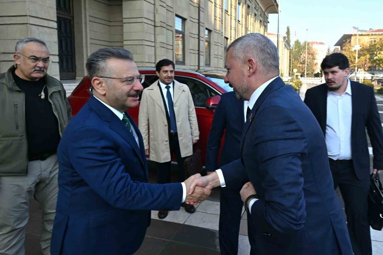 ESKİŞEHİR VALİSİ HÜSEYİN AKSOY, ÇEŞİTLİ TEMASLARDA BULUNMAK ÜZERE GELEN BELARUS'UN ANKARA...