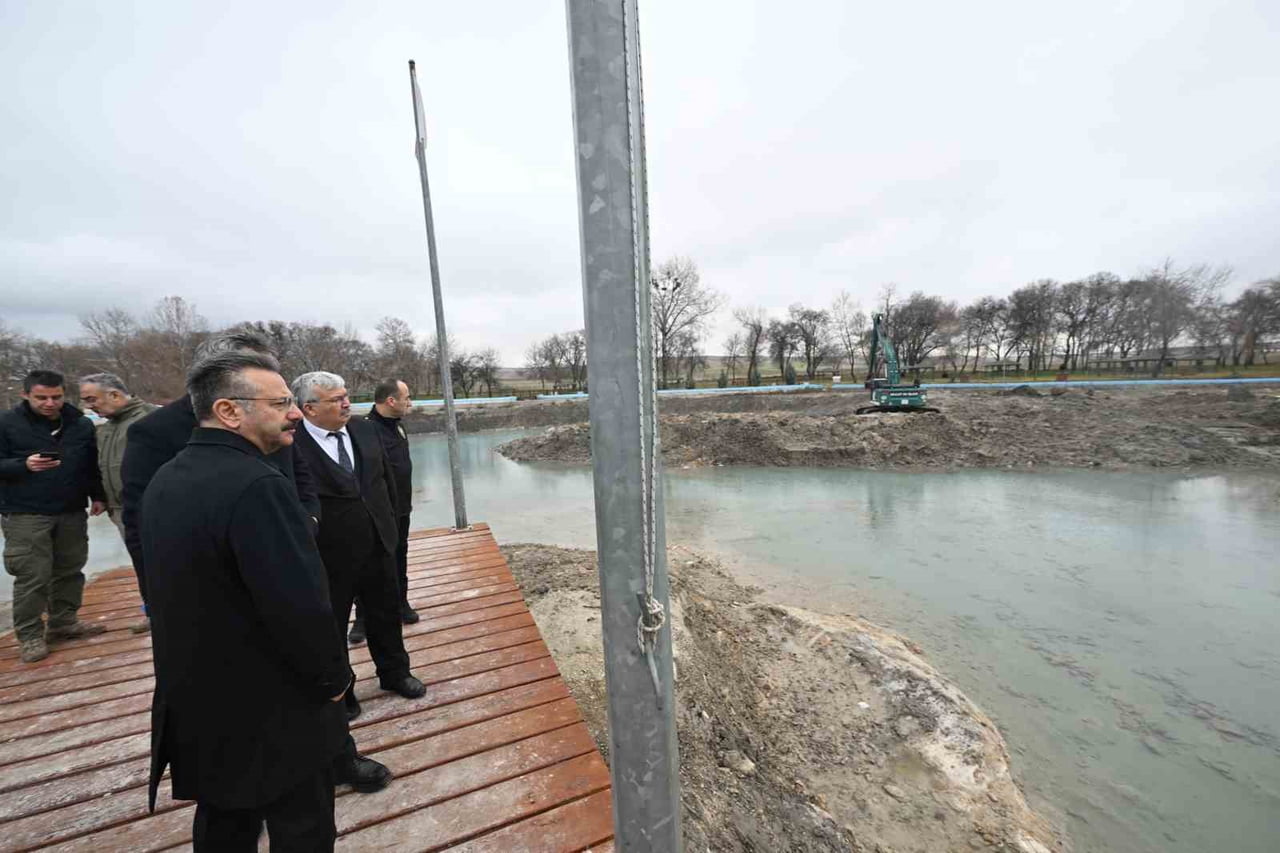 ESKİŞEHİR VALİSİ HÜSEYİN AKSOY, TÜRKİYE'NİN 3'ÜNCÜ BÜYÜK NEHRİ OLAN SAKARYA NEHRİ’NİN DOĞDUĞU...