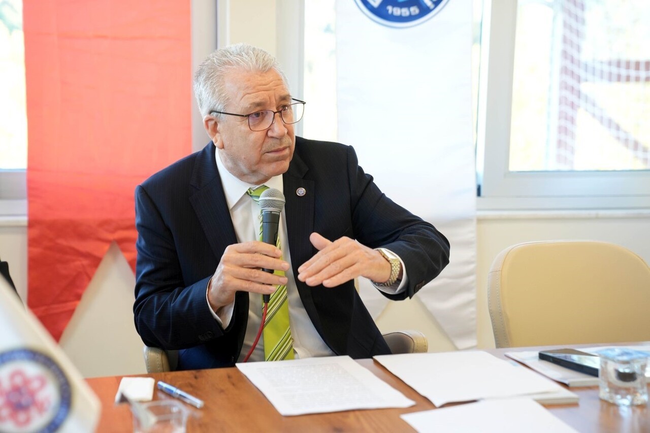 EÜ REKTÖRÜ PROF. DR. NECDET BUDAK