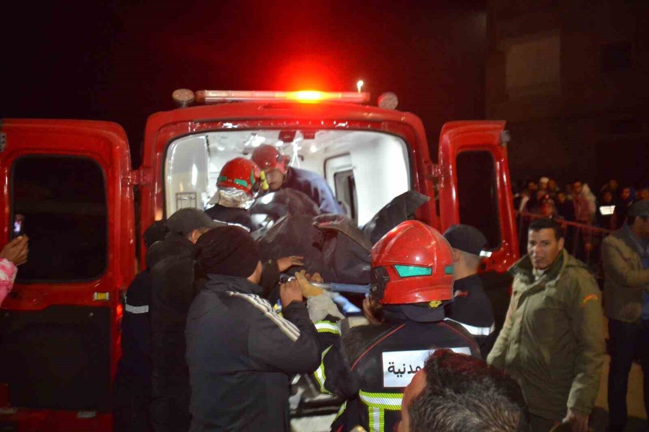 FAS'TA İKİ BİNANIN ÇÖKMESİ SONUCU HAYATINI KAYBEDENLERİN SAYISI 22'YE YÜKSELDİ.