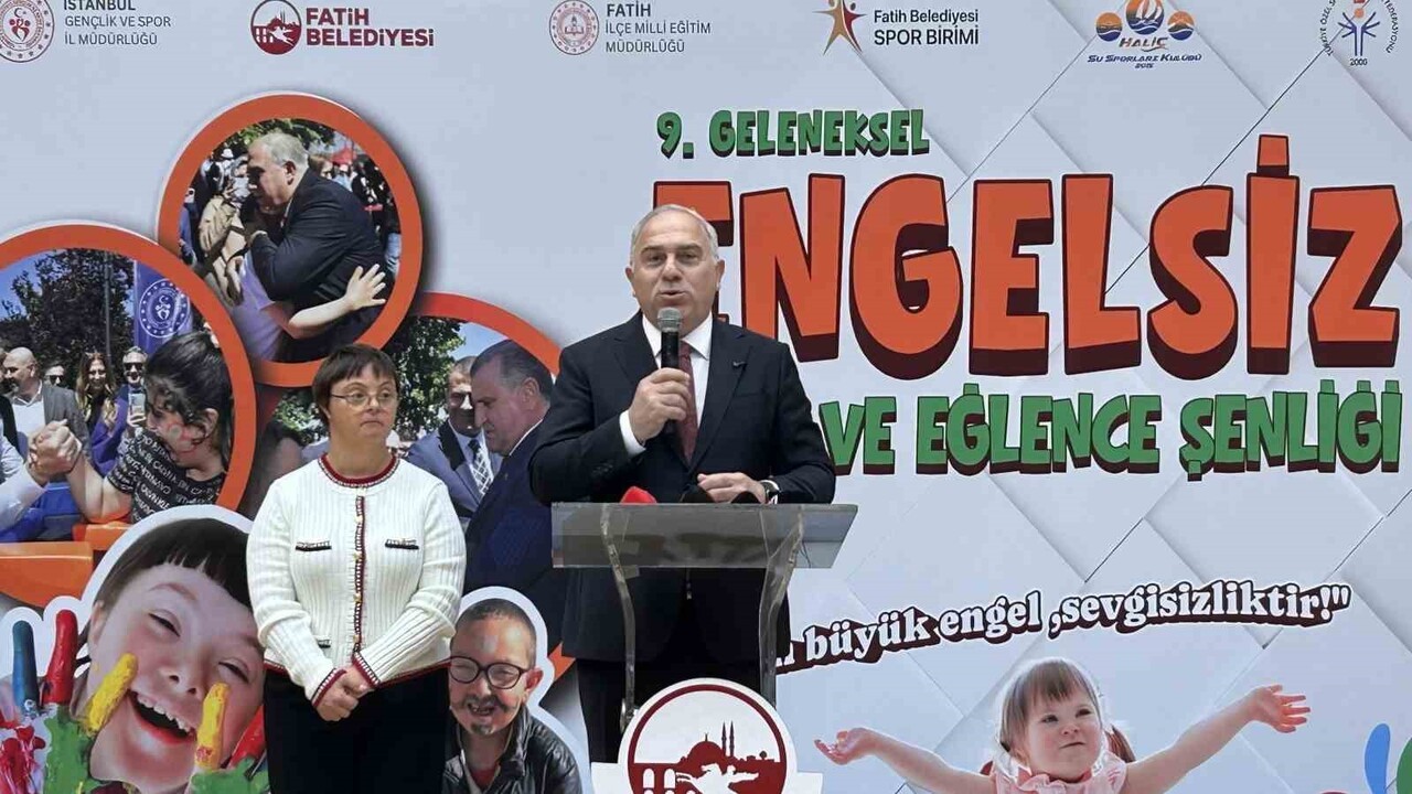 FATİH’TE DÜZENLENEN 9’UNCU GELENEKSEL ENGELLİLER SPOR VE EĞLENCE ŞENLİĞİ’NE KATILAN ENGELLİ...
