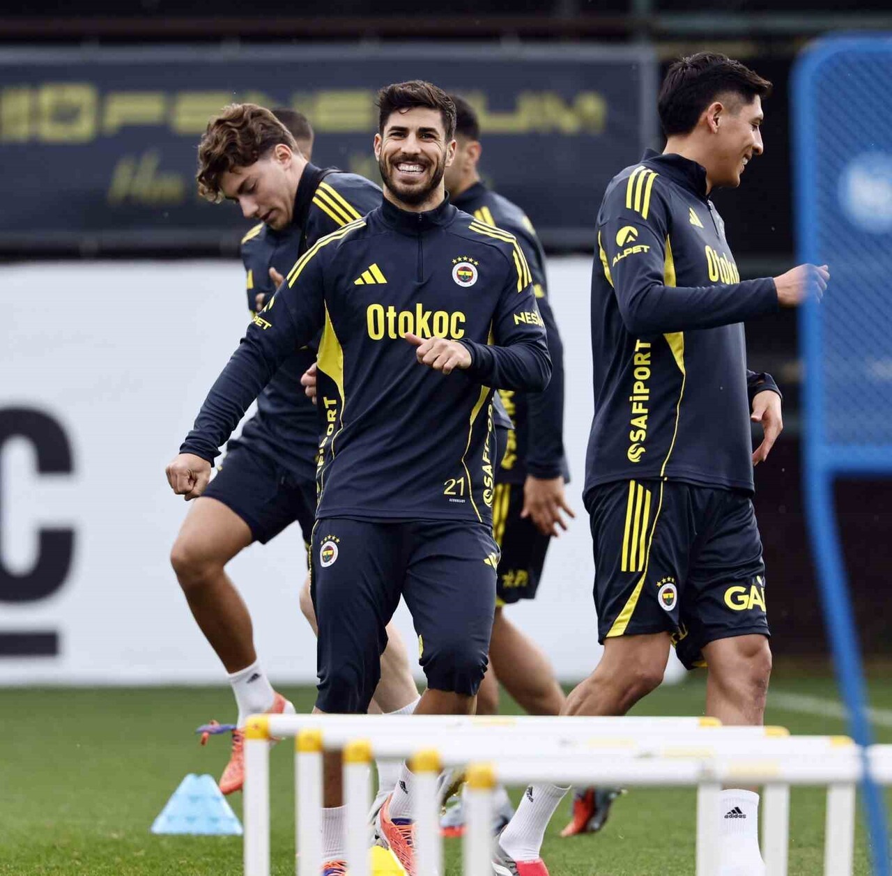 FENERBAHÇE, TRENDYOL SÜPER LİG 16. HAFTA MAÇINDA 15 ARALIK PAZARTESİ GÜNÜ SAHASINDA KONYASPOR İLE...