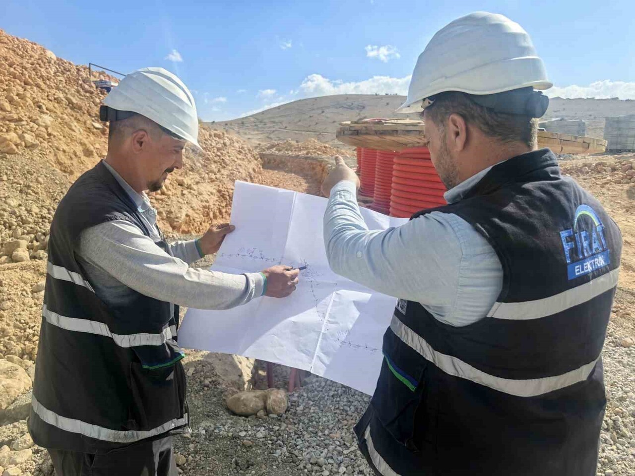 FIRAT ELEKTRİK DAĞITIM, YEŞİLYURT'TA 40 MİLYON TL'Yİ AŞKIN YATIRIMLA 42 BİN METRELİK YENİ YER ALTI...