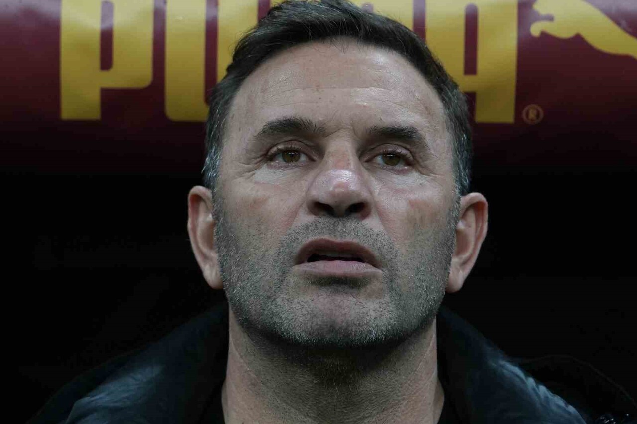 GALATASARAY TEKNİK DİREKTÖRÜ OKAN BURUK, SON OYNADIKLARI FENERBAHÇE DERBİSİNİN 11'İNE GÖRE...