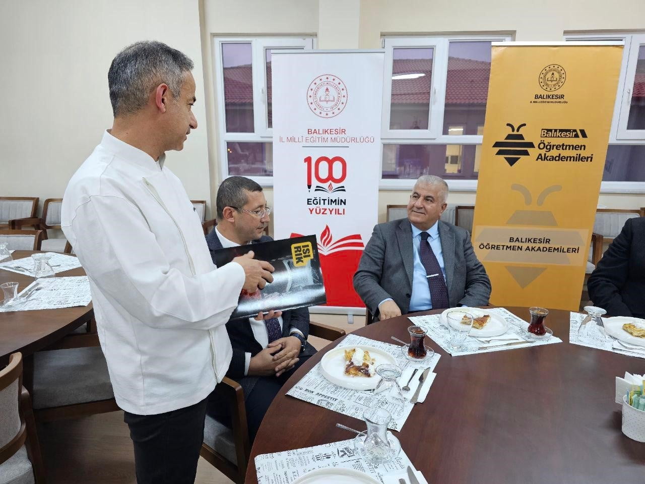 GASTRONOMİ AKADEMİSİNDE 'BALIKESİR KAYMAKLISI' YAPILDI