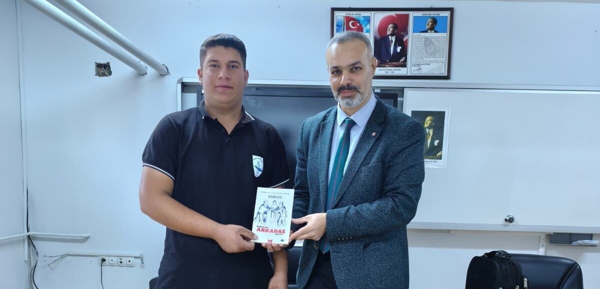 GAZETECİ–YAZAR METİN ÖZMEN, ŞIRNAK’IN CİZRE İLÇESİNDE ÖĞRENCİLERLE BİR ARAYA GELEREK “BAŞARIDA...