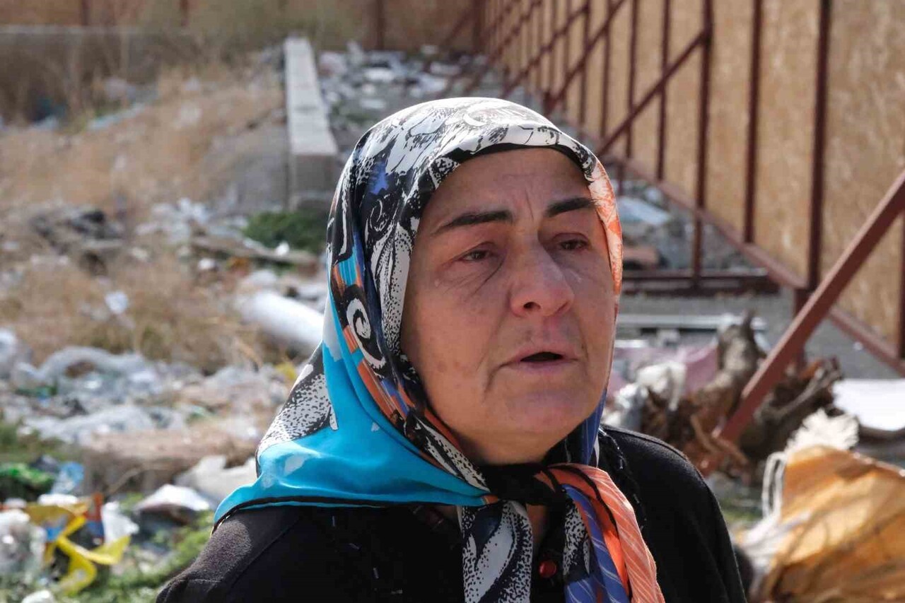 GAZİANTEP'TE KAHRAMANMARAŞ MERKEZLİ DEPREMLERDE YIKILAN EMRE APARTMANI'NDA KIZINI, DAMADINI VE 4...