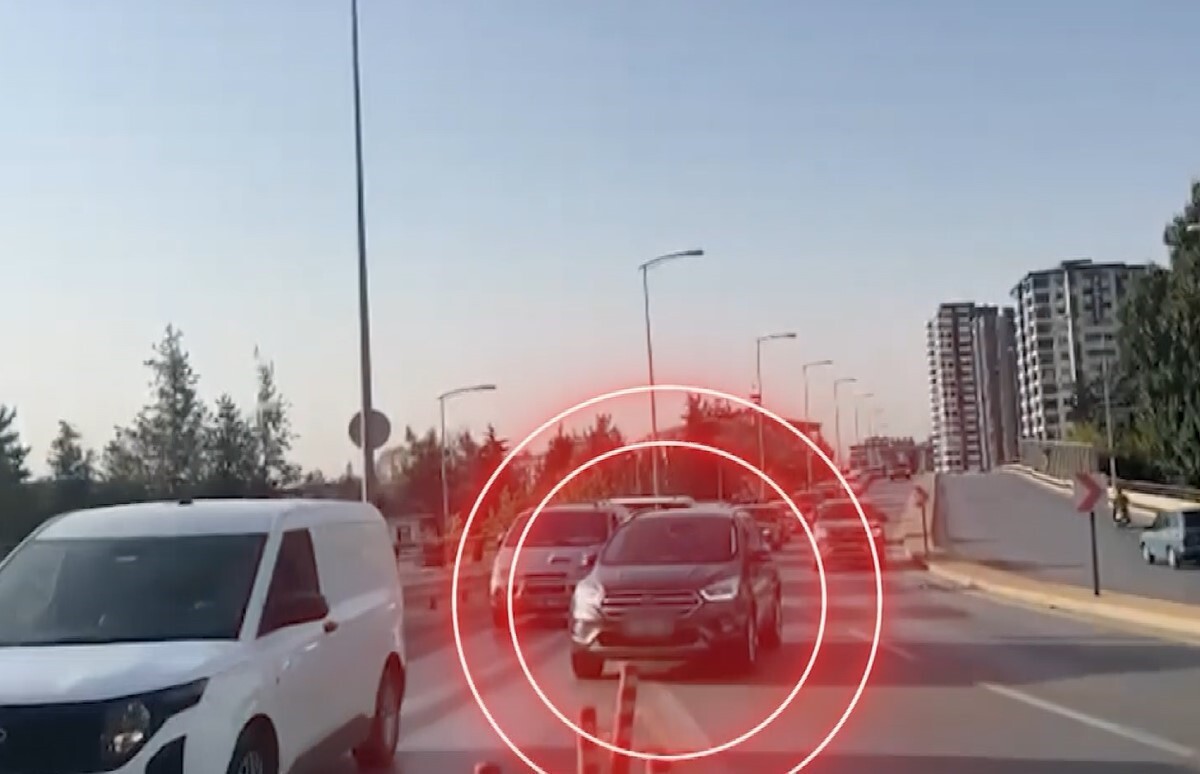 GAZİANTEP'TE TRAFİKTE KURAL DIŞI ŞERİT İHLALİ YAPAN 810 ARAÇ SÜRÜCÜSÜNE TOPLAM 802 BİN 344 TL...