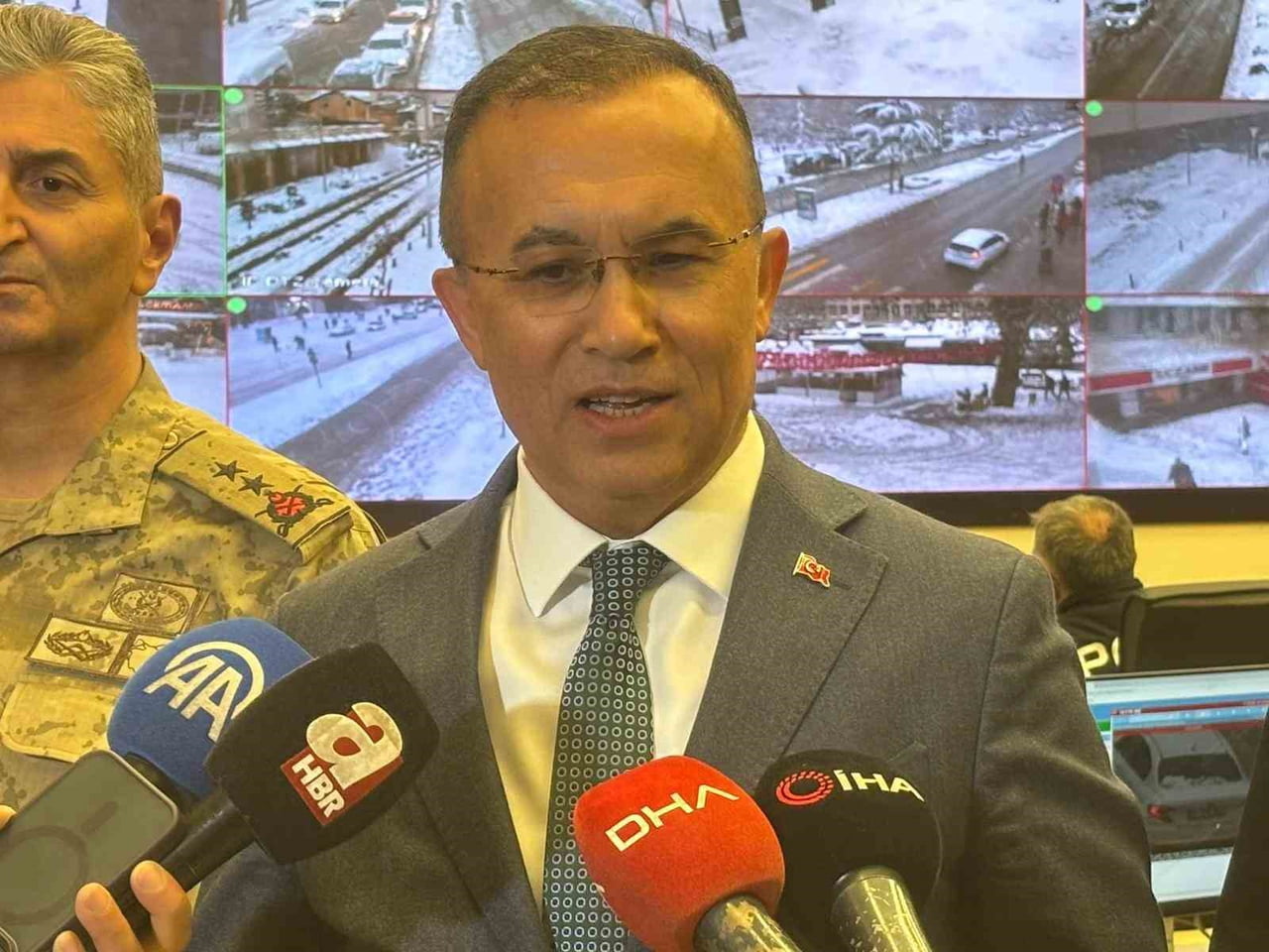 GAZİANTEP'TE YILBAŞI GECESİ 2 BİN 613 ARAÇ VE 12 BİN 117 KAMU PERSONELİ GÖREV BAŞINDA