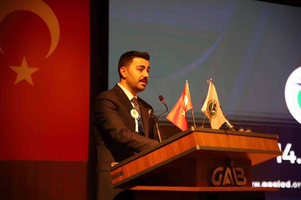 GAZİANTEP GENÇ İŞ İNSANLARI DERNEĞİ (GAGİAD) TARAFINDAN GAZİANTEP'İN ÖNCÜ İSİMLERİNİ VE...