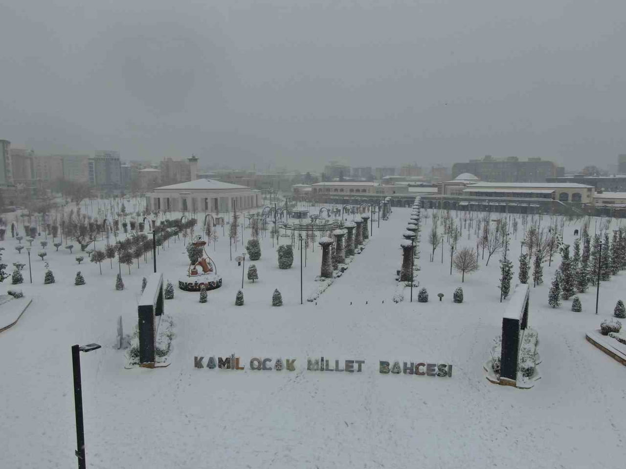 GAZİANTEP’TE ETKİLİ OLAN KAR YAĞIŞI HAVADAN GÖRÜNTÜLENDİ