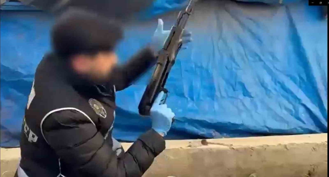 GAZİANTEP’TE POLİS EKİPLERİ TARAFINDAN KAÇAKÇILIKLA MÜCADELEYE YÖNELİK YAPILAN OPERASYONLARDA 2...