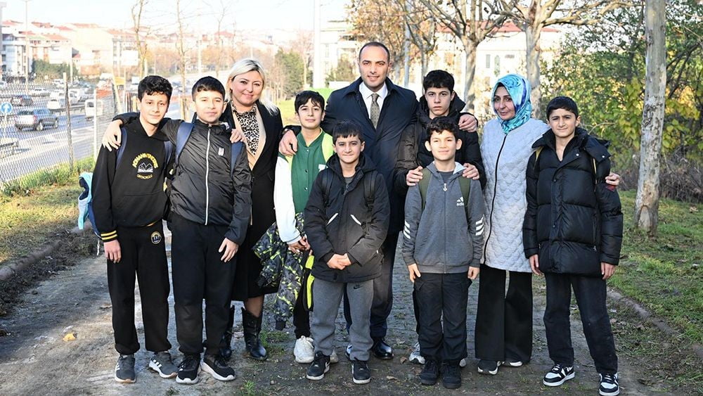 GAZİOSMANPAŞA BELEDİYE BAŞKAN VEKİLİ ERAY KARADENİZ, ÇOCUKLARIN İSTEĞİ ÜZERİNE KARADENİZ...