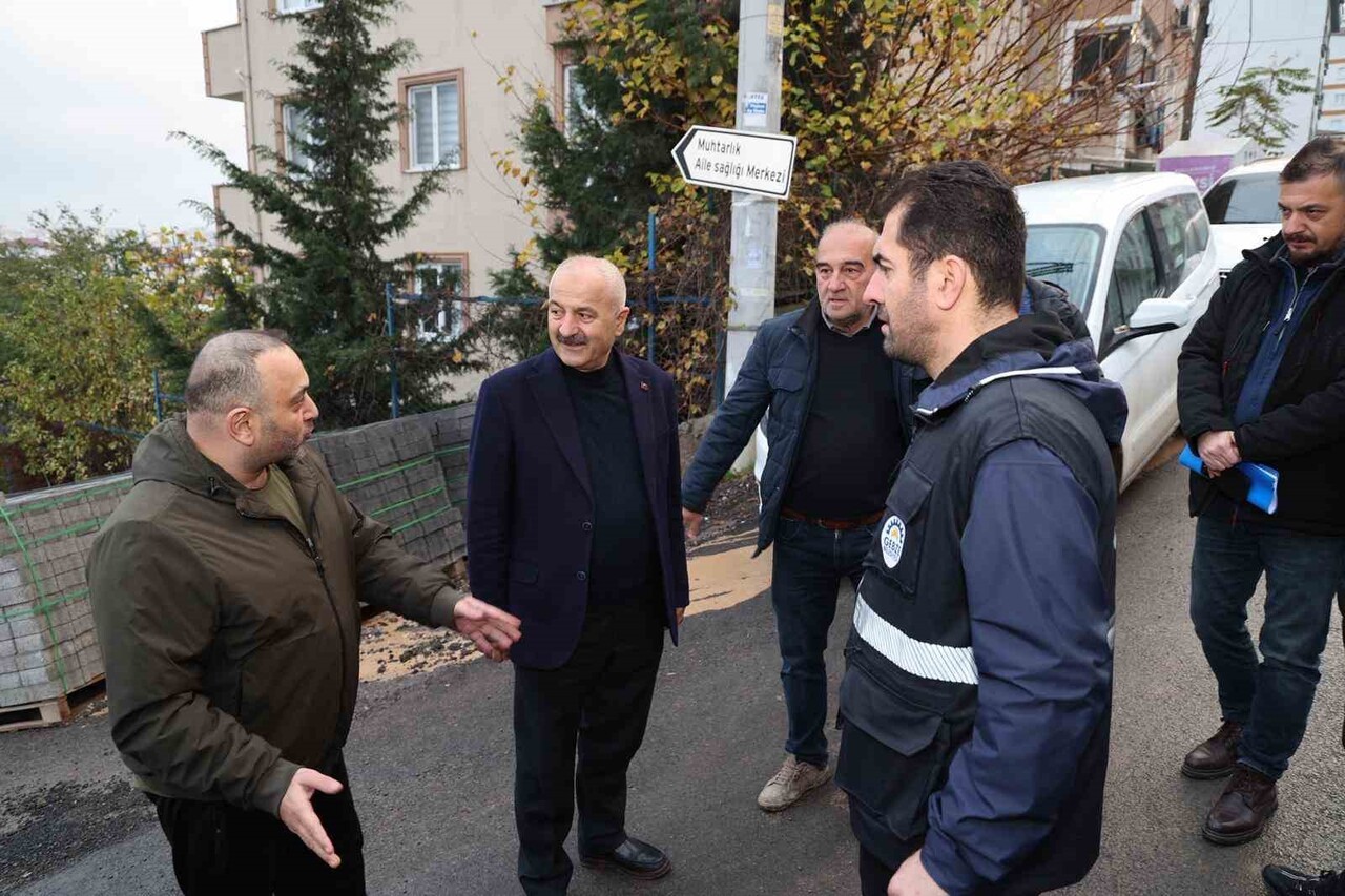 GEBZE’DE TAMAMLANAN ALTYAPI ÇALIŞMALARININ ARDINDAN BELEDİYE EKİPLERİ ÜSTYAPIDA YOĞUN MESAİYE...