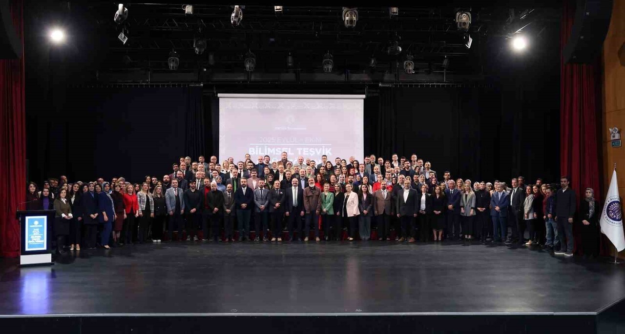 GERÇEKLEŞTİRDİKLERİ BİLİMSEL ÇALIŞMALARLA ATATÜRK ÜNİVERSİTESİNİN ULUSAL VE ULUSLARARASI...