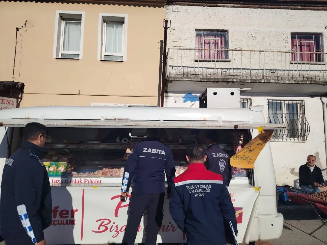 GERMENCİK BELEDİYESİ ZABITA MÜDÜRLÜĞÜ EKİPLERİ, İLÇE TARIM VE ORMAN MÜDÜRLÜĞÜ EKİPLERİ İLE...