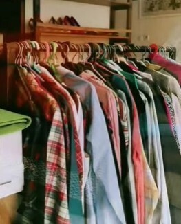 GERMENCİK’TE BAĞIŞLANAN KIYAFETLER İHTİYAÇ SAHİPLERİNE TESLİM EDİLİYOR