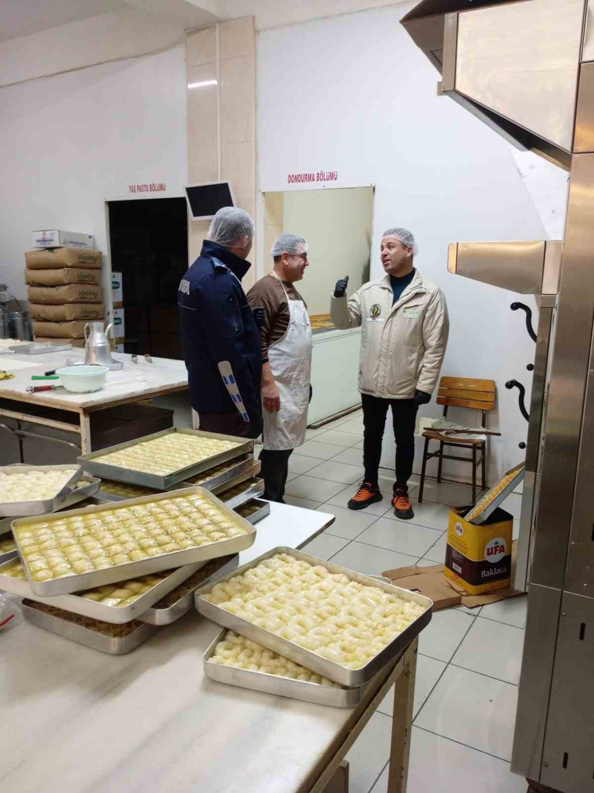 GERMENCİK’TE BELEDİYEDEN YENİ YIL ÖNCESİ SIKI DENETİM