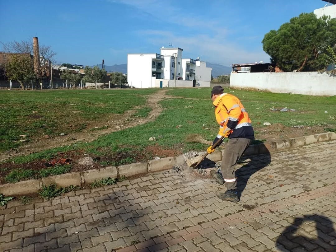 GERMENCİK’TE TEMİZLİK ÇALIŞMALARI DEVAM EDİYOR