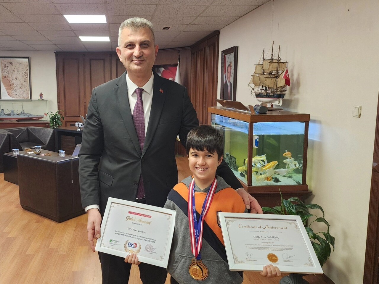 GÖLCÜK BELEDİYE BAŞKANI ALİ YILDIRIM SEZER, ULUSAL VE ULUSLARARASI MATEMATİK OLİMPİYATLARINDA 3...