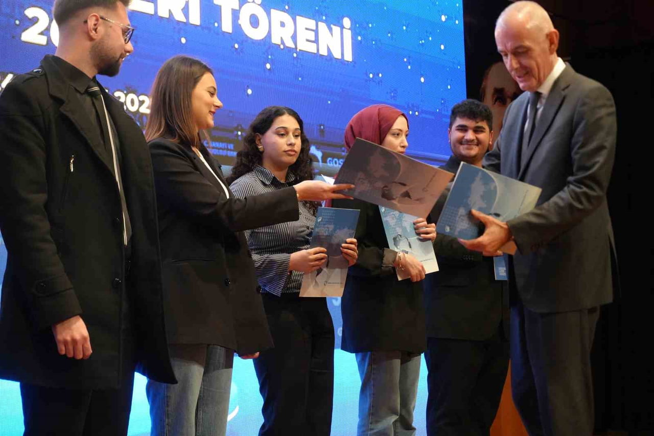 GOSB TEKNOPARK TARAFINDAN DÜZENLENEN ÖDÜL TÖRENİNDE, SON YILLARDA AR-GE, İNOVASYON, İHRACAT VE...