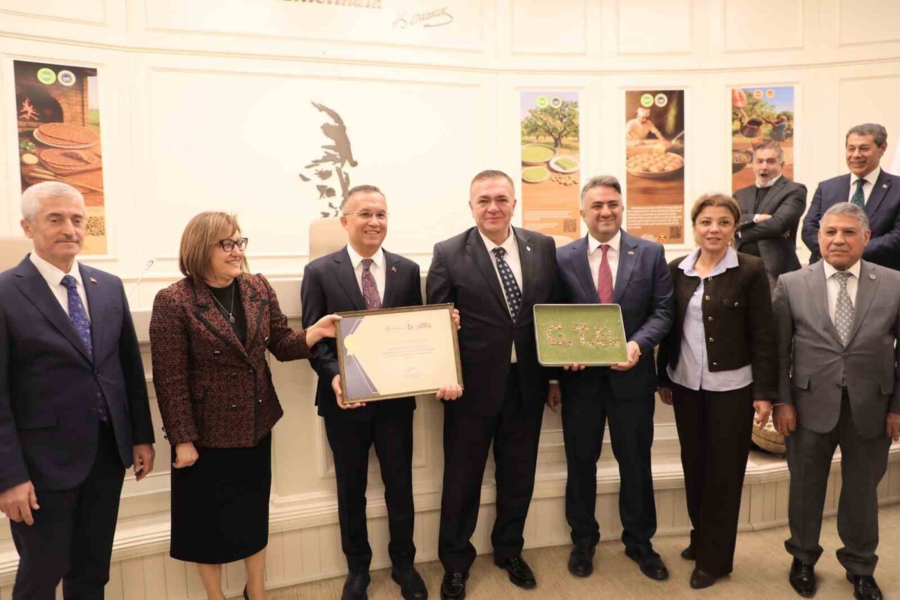 GTB’YE COĞRAFİ İŞARET BAŞARILARI İÇİN TEŞEKKÜR PLAKETİ